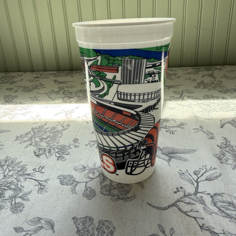 VINTAGE Cincinnati Bengals 90s Stadium Design Plastic Cup